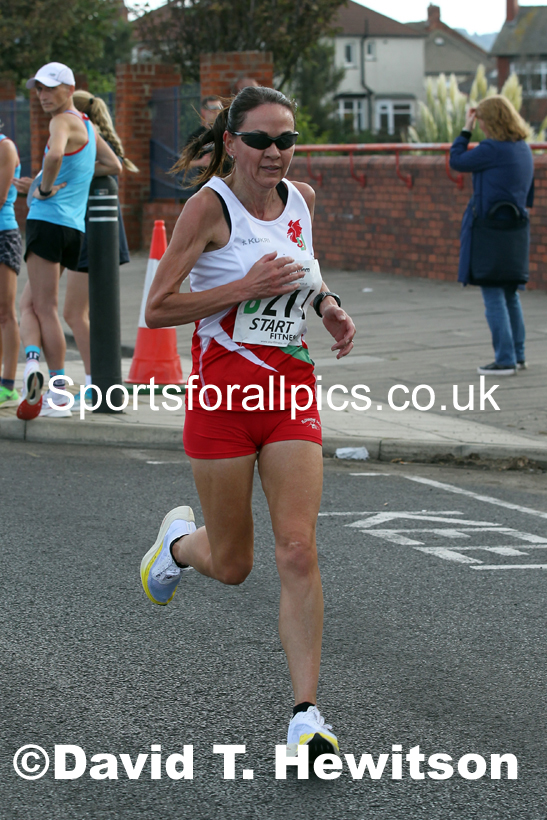 Senior womens 4 stage relay, 2021 Northern 6 and 4 Stage and Young Athletes Road Relays, Redcar. Photo: David T. Hewitson/Sports for All Pics